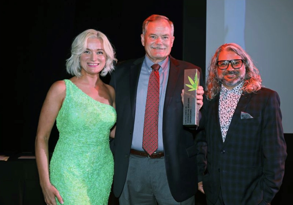 Art Accepting Award Art Accepting Award